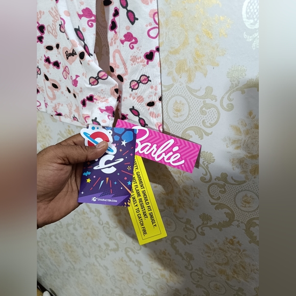 Barbie - Picture 5 of 9